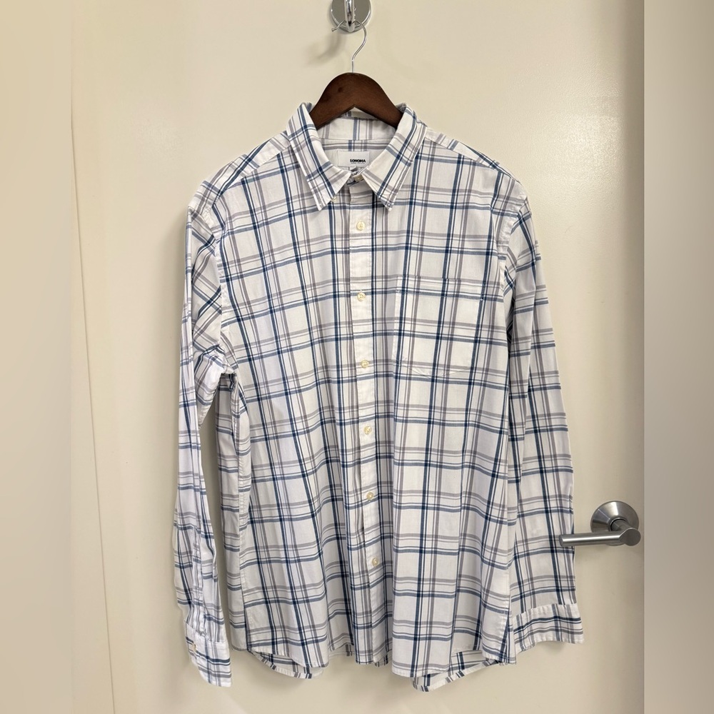 Men’s Long Sleeve Button-Down Shirt Blue plaid design Size XL. Never worn